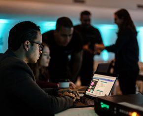 andre-segovia-backstage