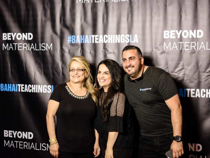 beyond-materialism-photo-op-10