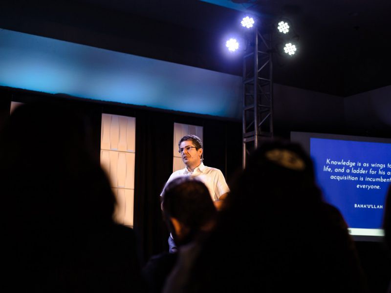 dr-fares-hedayati-speaking-2