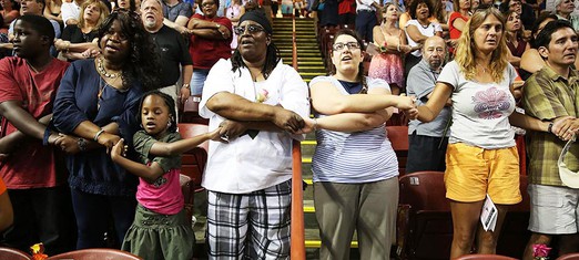 ¿Guerra de razas? No con todo este amor