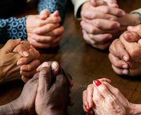 How Interfaith Prayer Gatherings are Changing Communities